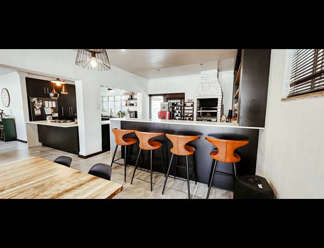 4 BEDROOM HOUSE FOR SALE IN VANDERBIJLPARK SW 1